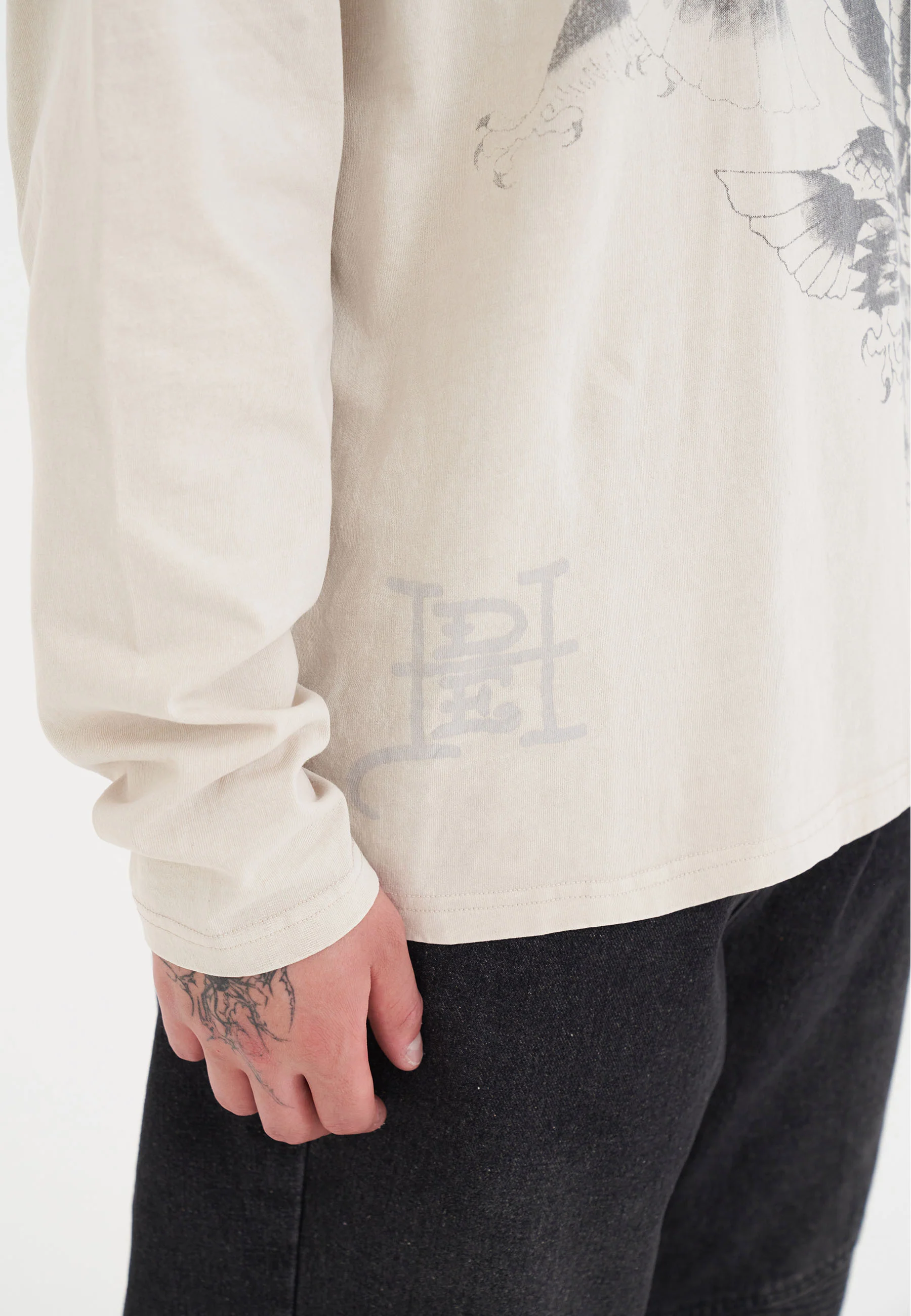 Mens Eagle Battle Long Sleeve T-Shirt - Ecru - Image 6