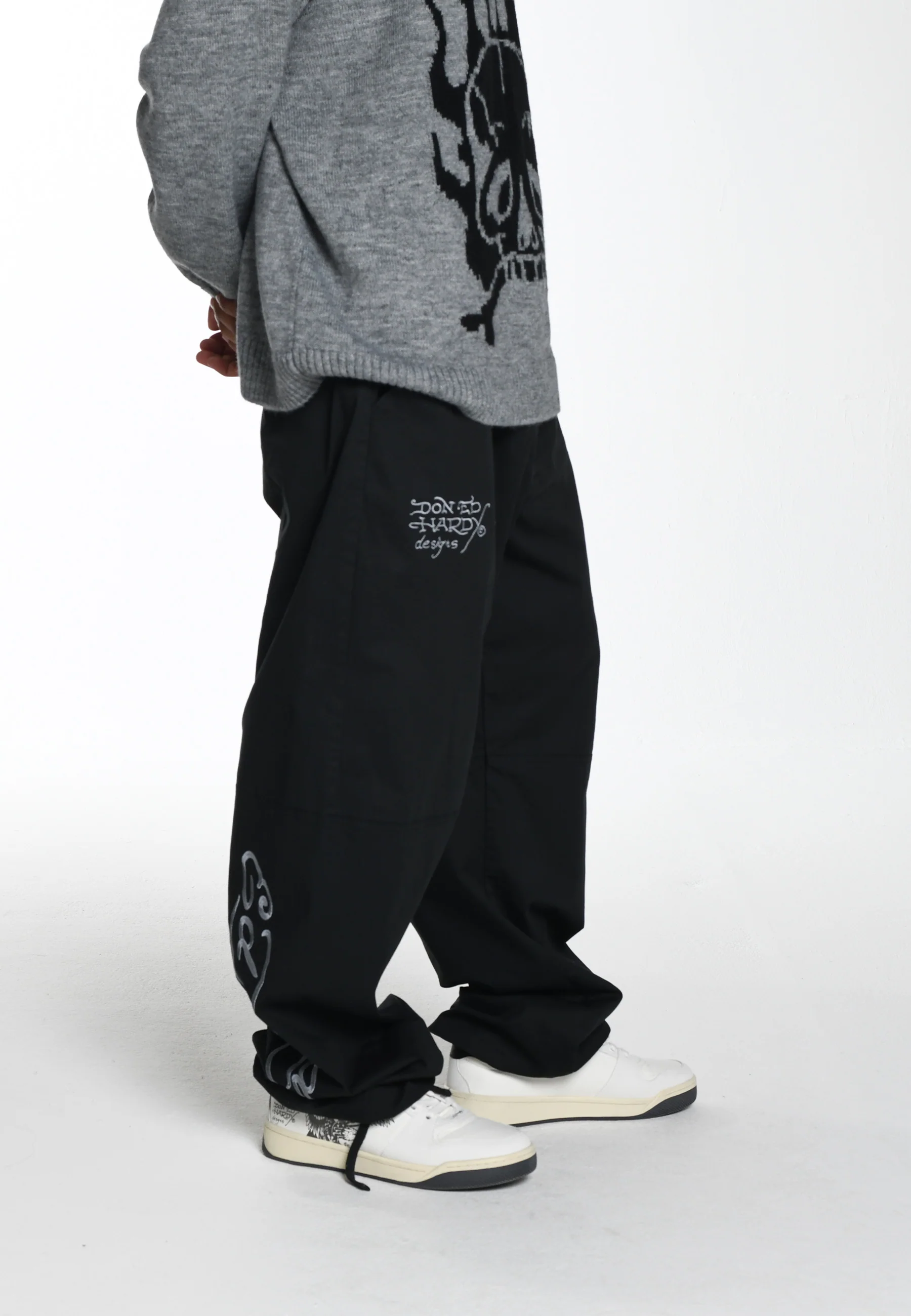 Mens Side-Snake-Skull Woven Tech Trouser - Black - Image 3