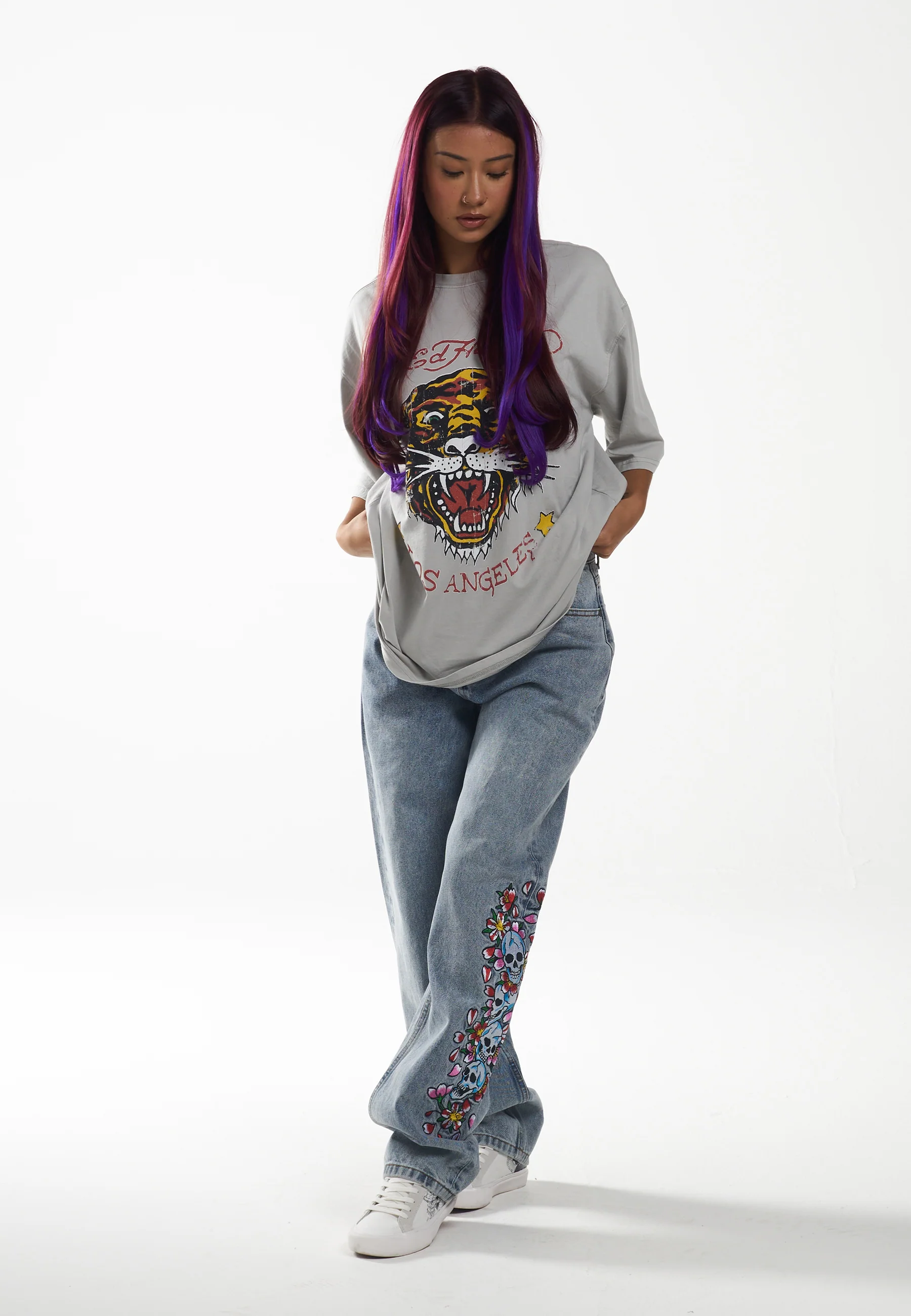 Womens Skull-Flower-Baggy Jeans - Bleach - Image 3